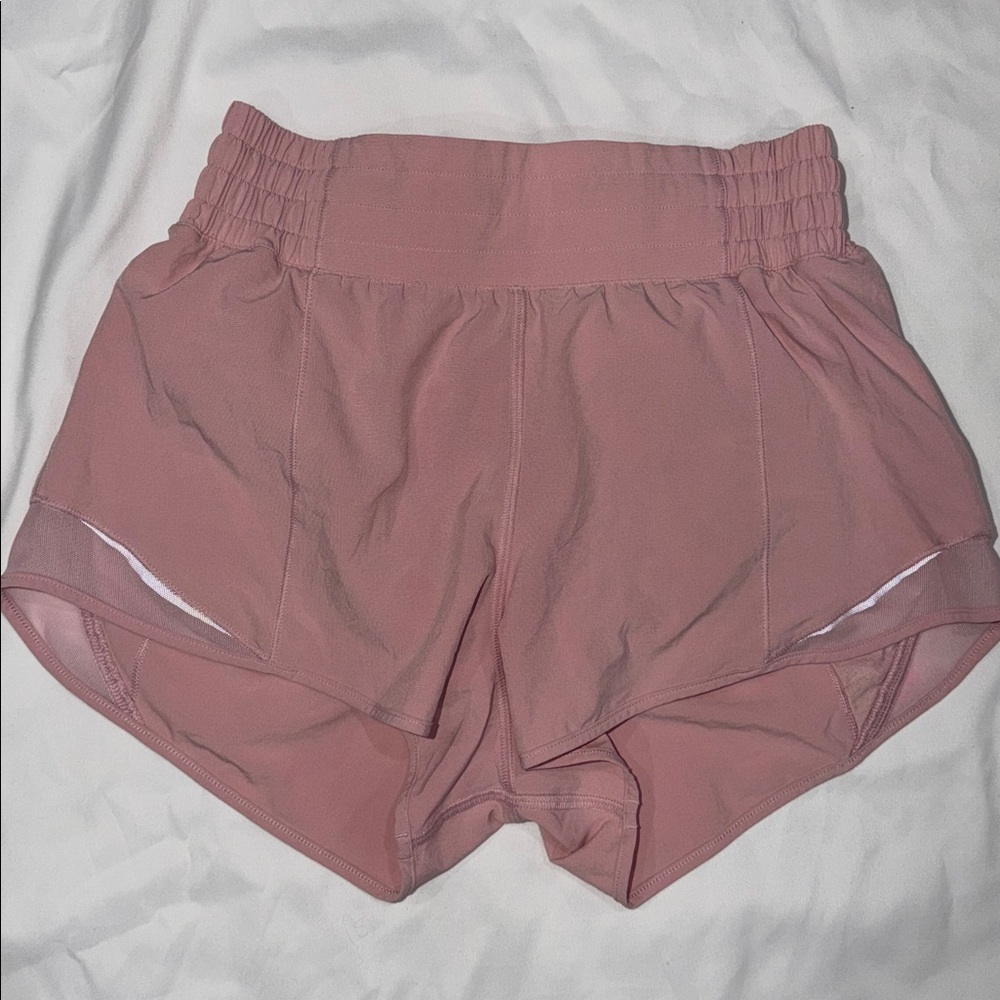 Lululemon Hotty Hot High-Rise Lined Short 2.5" Size 4